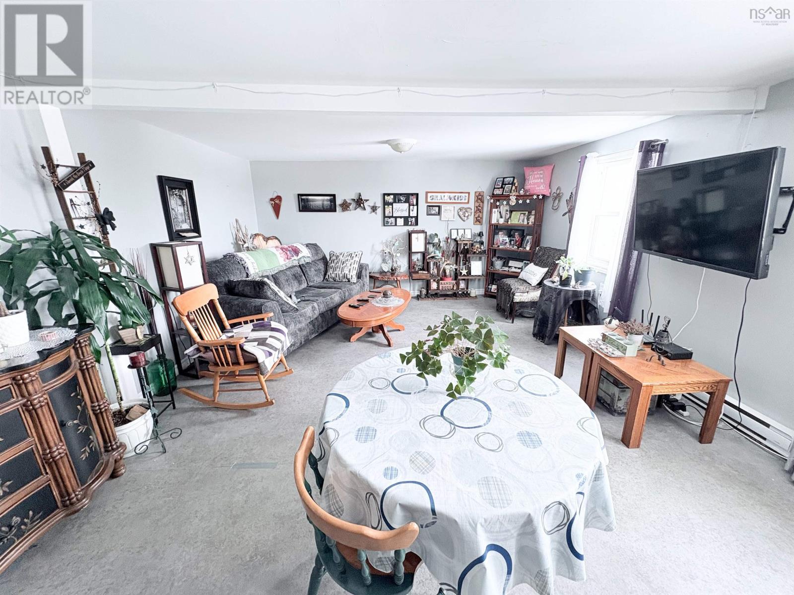 9 Burchell Street Property Photo 38