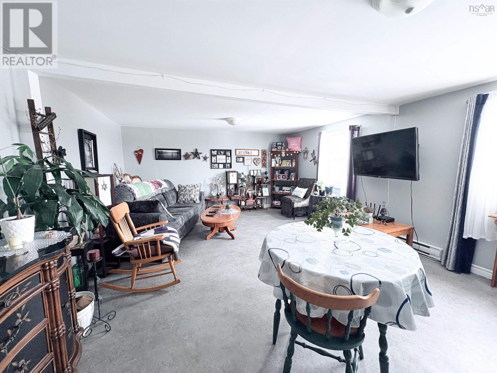 9 Burchell Street Property Photo 39