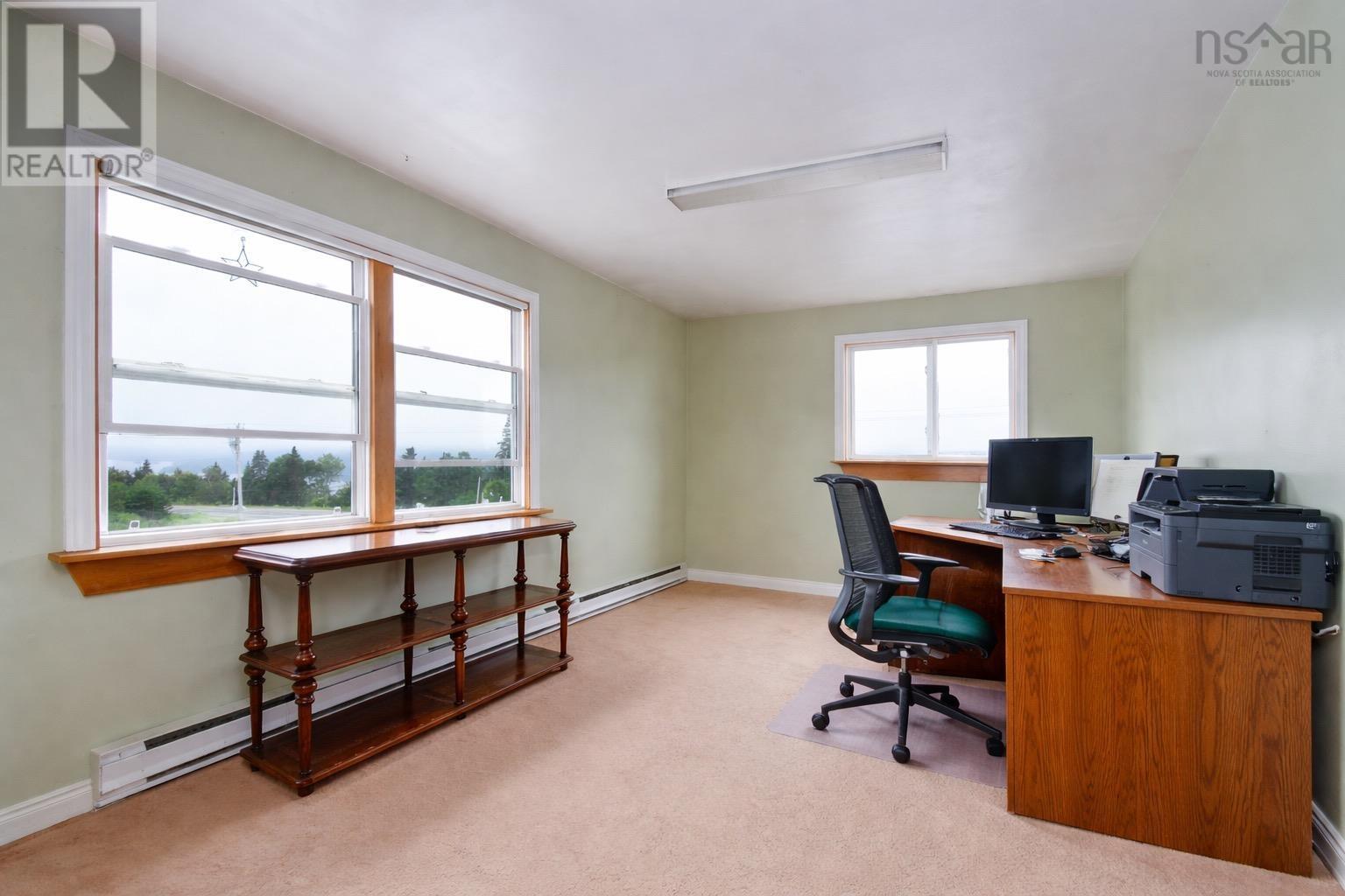 785 105 Highway Property Photo 5