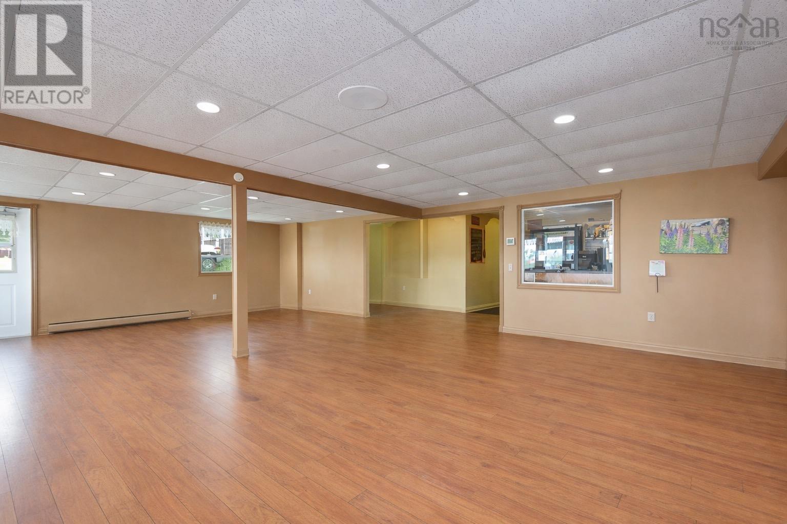 785 105 Highway Property Photo 16