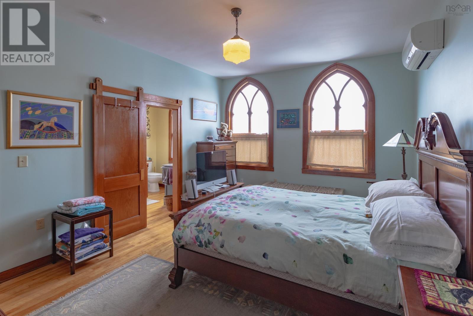 298 Granville Street Property Photo 19