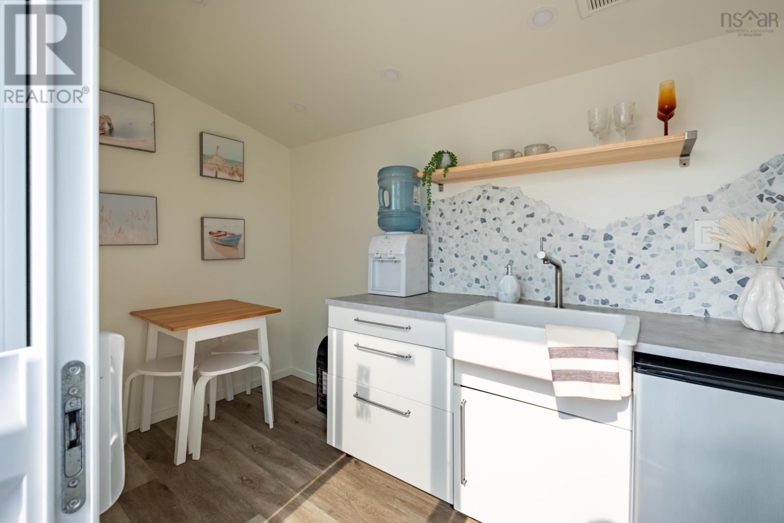 8 Simmons Island Property Photo 36