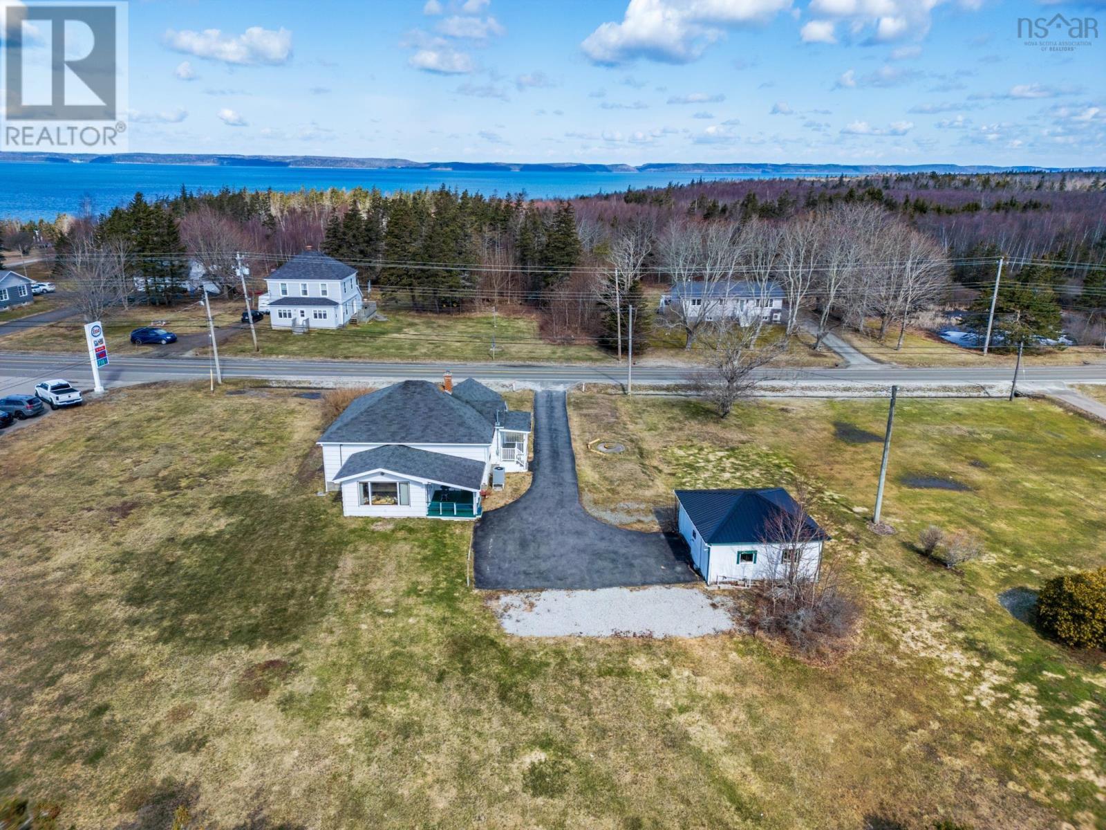 3654 Highway 1 Property Photo 7