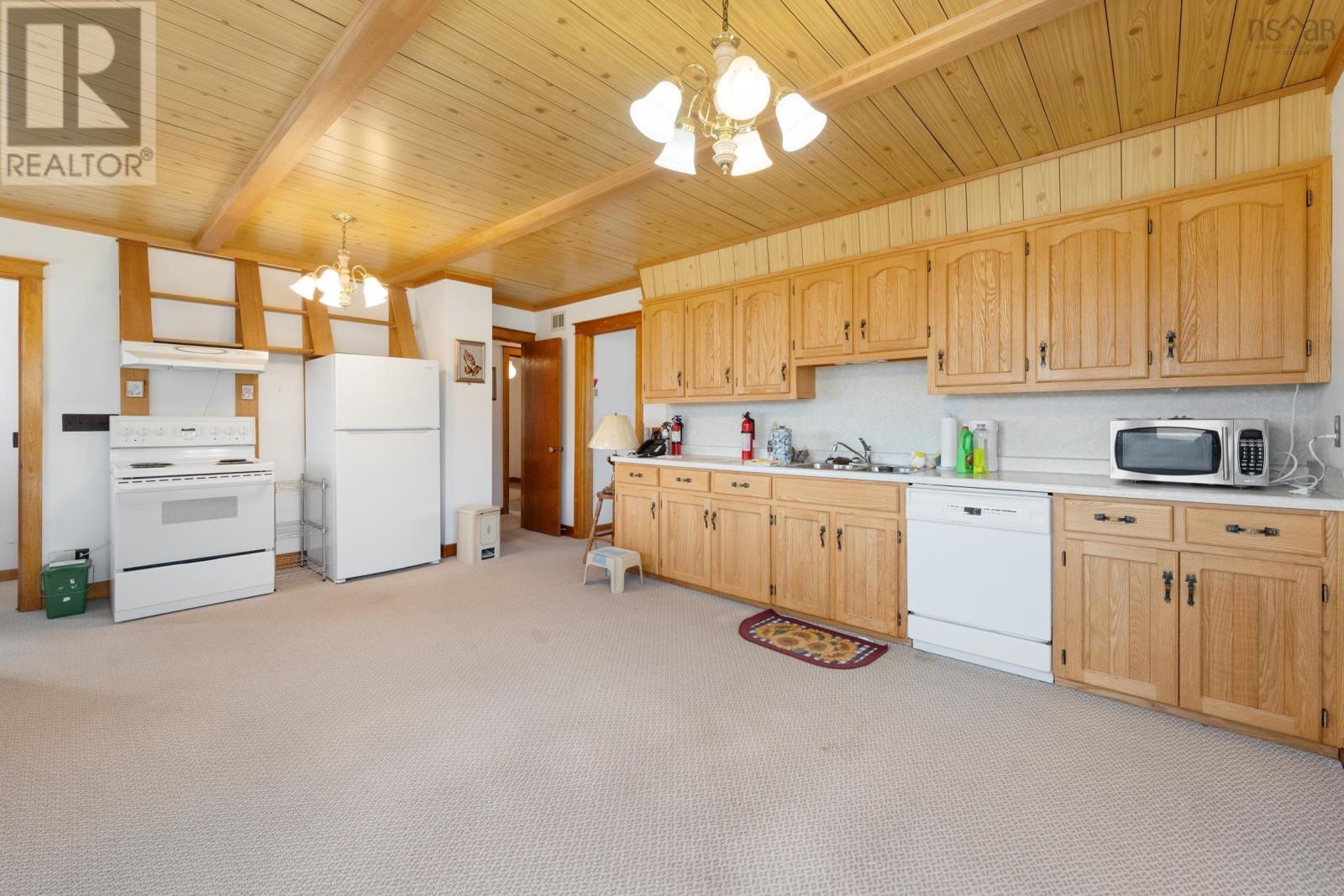 3654 Highway 1 Property Photo 17