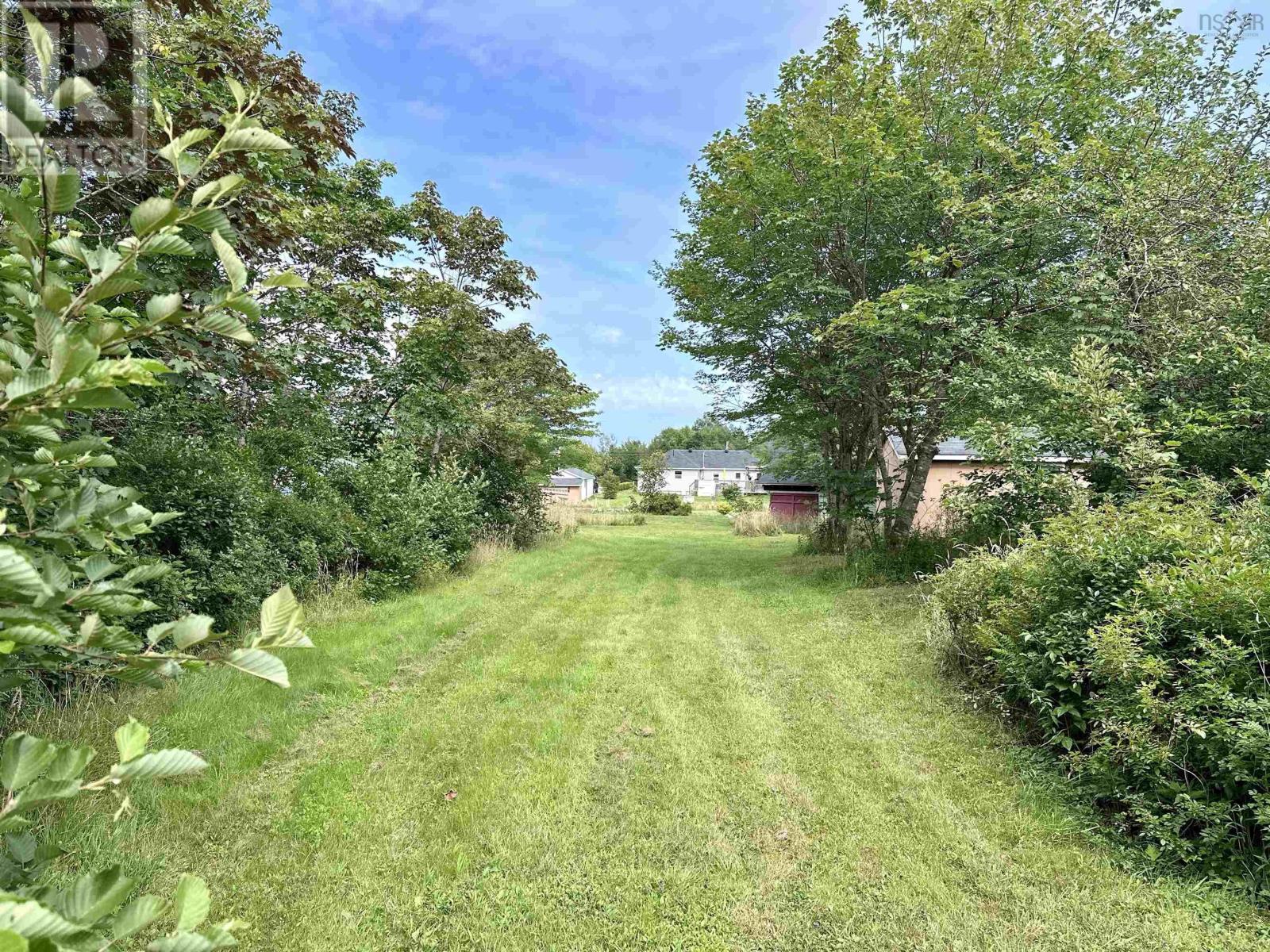 385 Brighton Road Property Photo 4