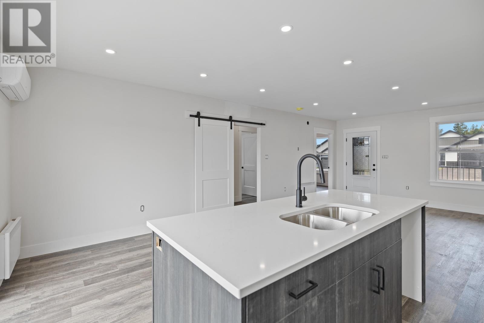 56 Alice Avenue Property Photo 11