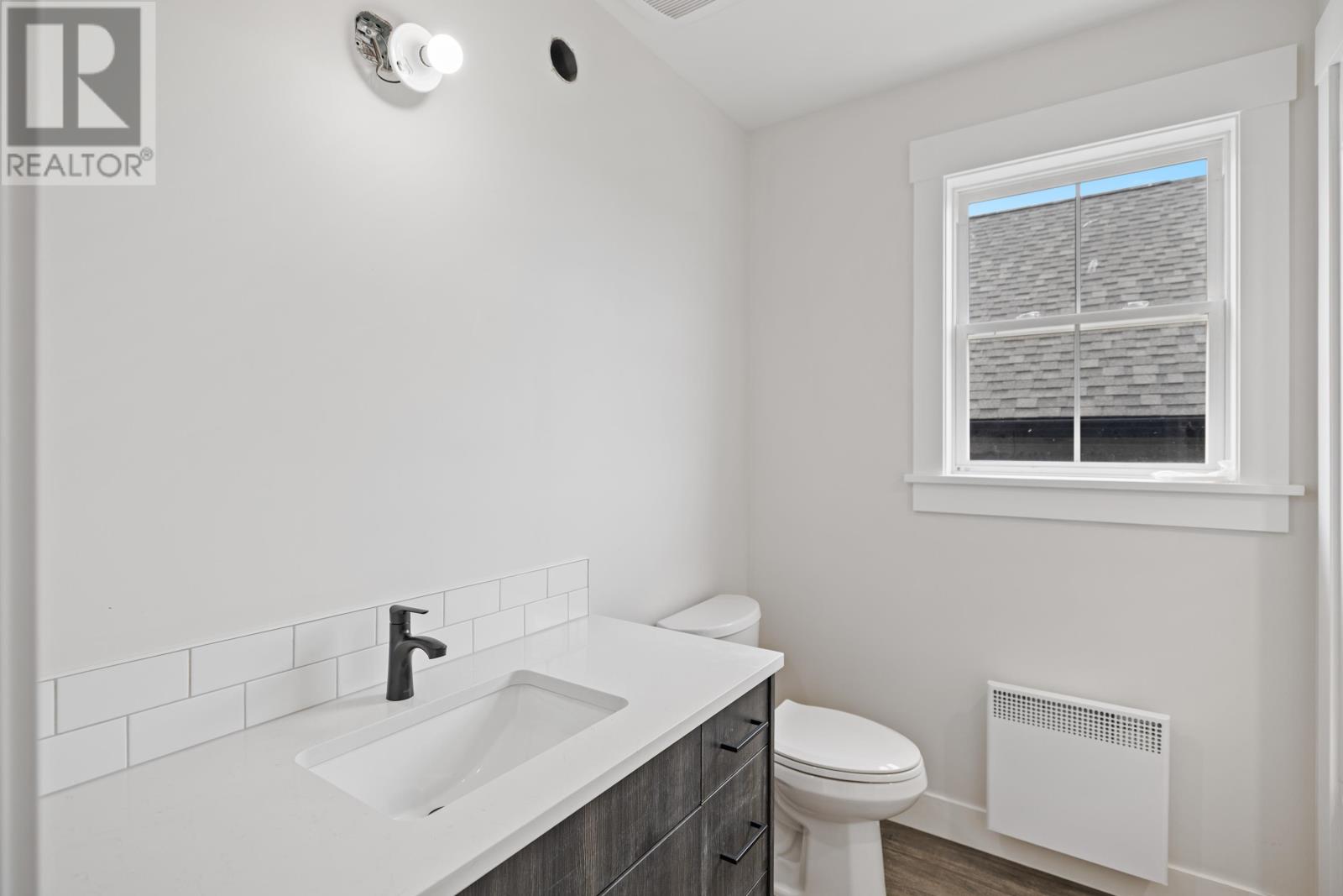 56 Alice Avenue Property Photo 14
