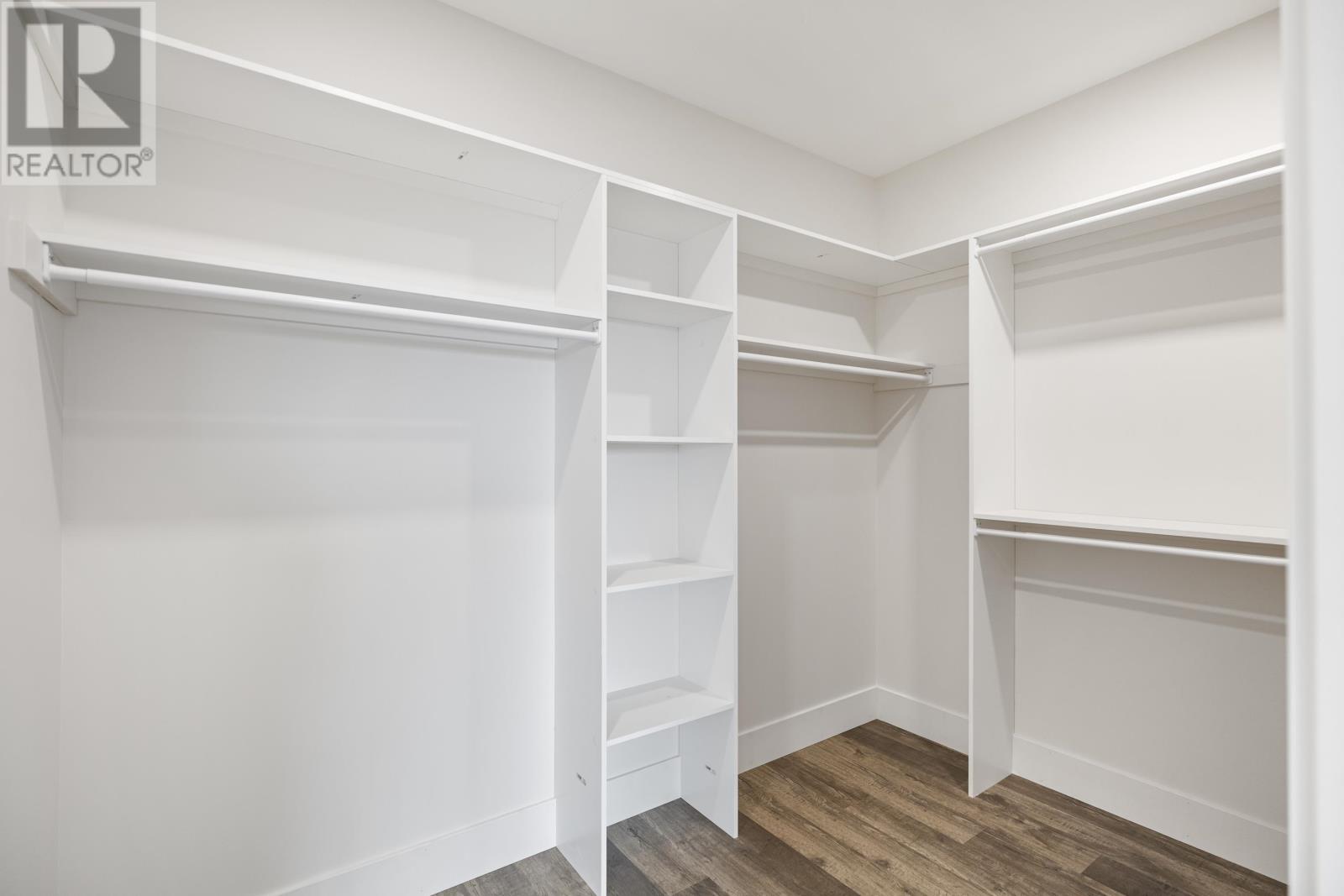 56 Alice Avenue Property Photo 24