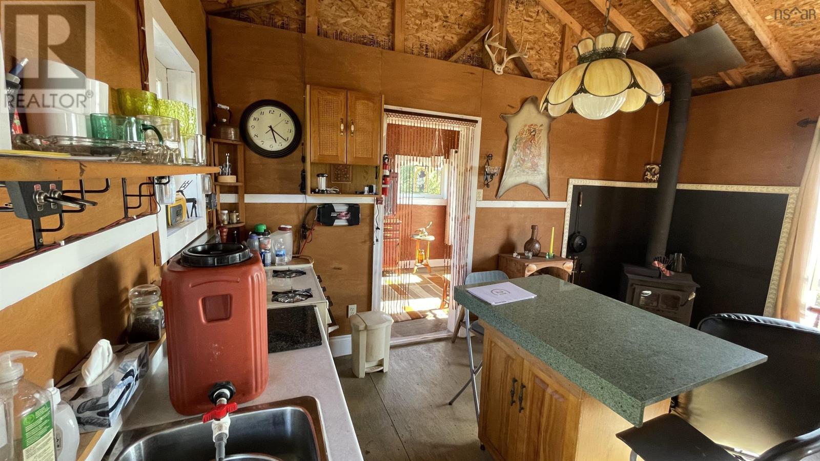 3139 Ostrea Lake Road Property Photo 13