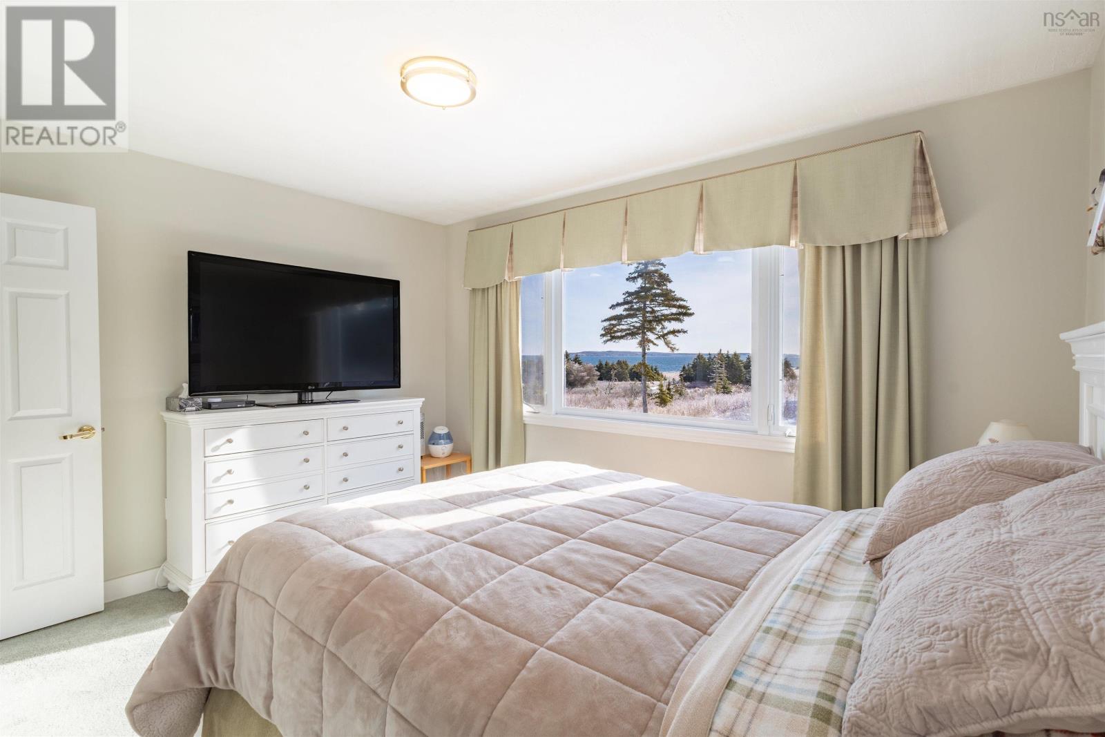 16 Seaview Lane Property Photo 9