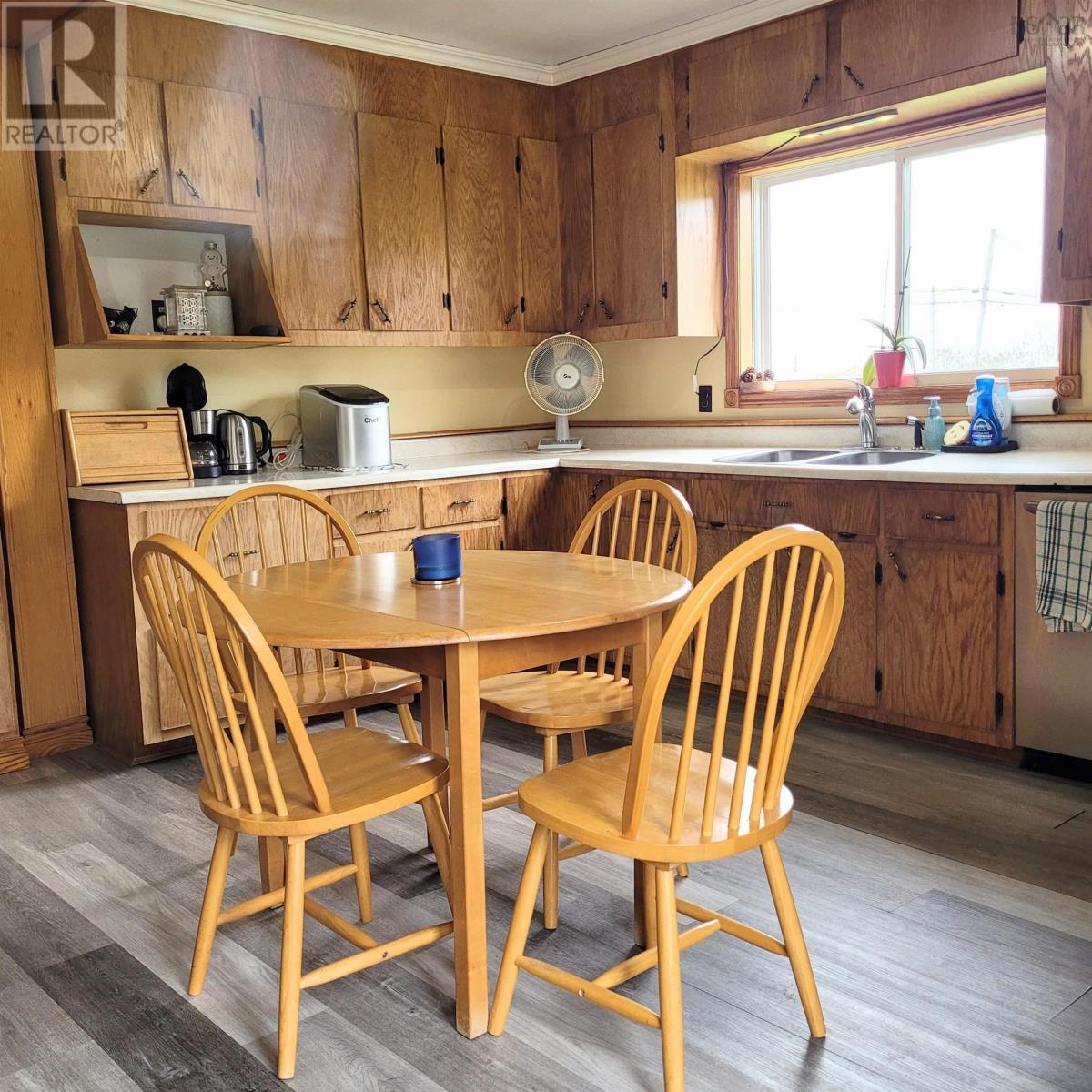 5148 Boars Back Road Property Photo 8
