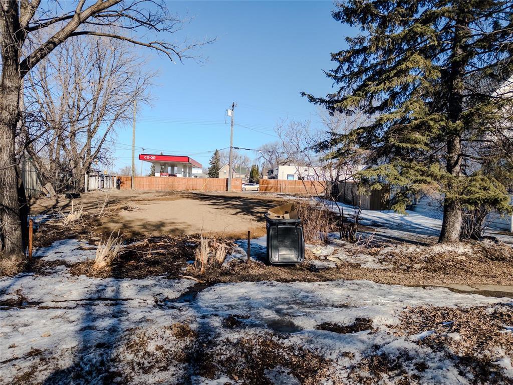 111 2nd Street Property Photo 1