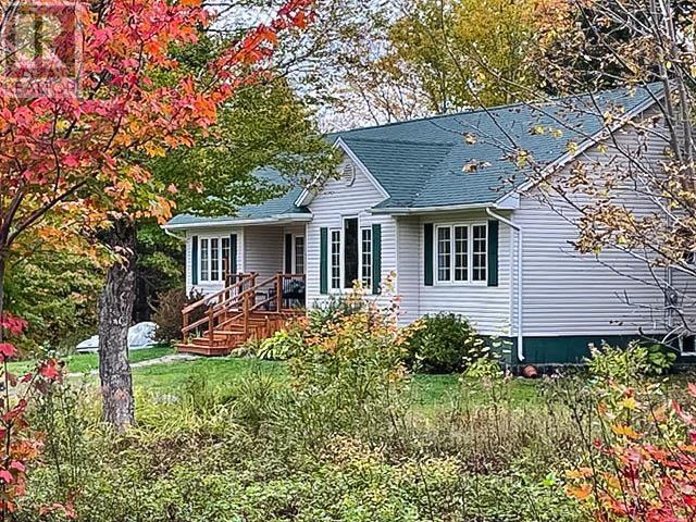 688 East Uniacke Road Property Photo 1