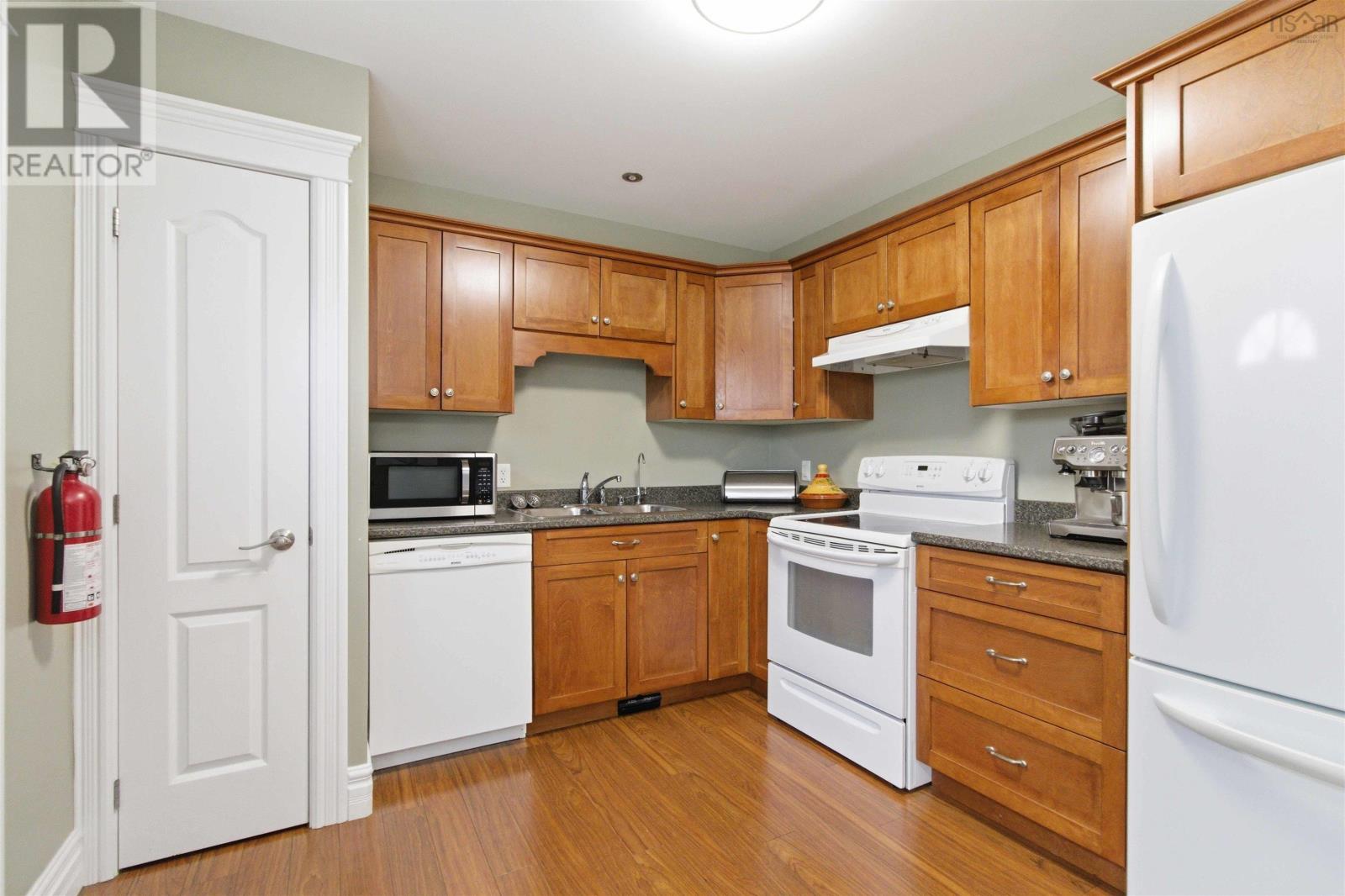 301 Preakness Crescent Property Photo 26