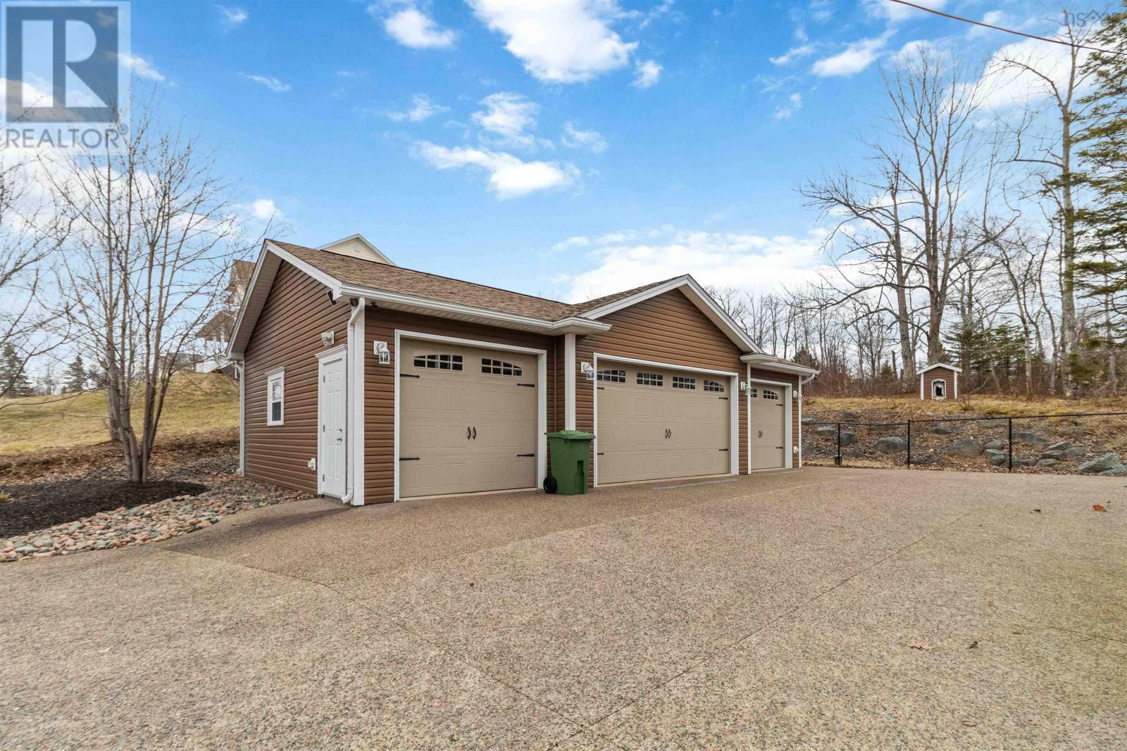 301 Preakness Crescent Property Photo 45