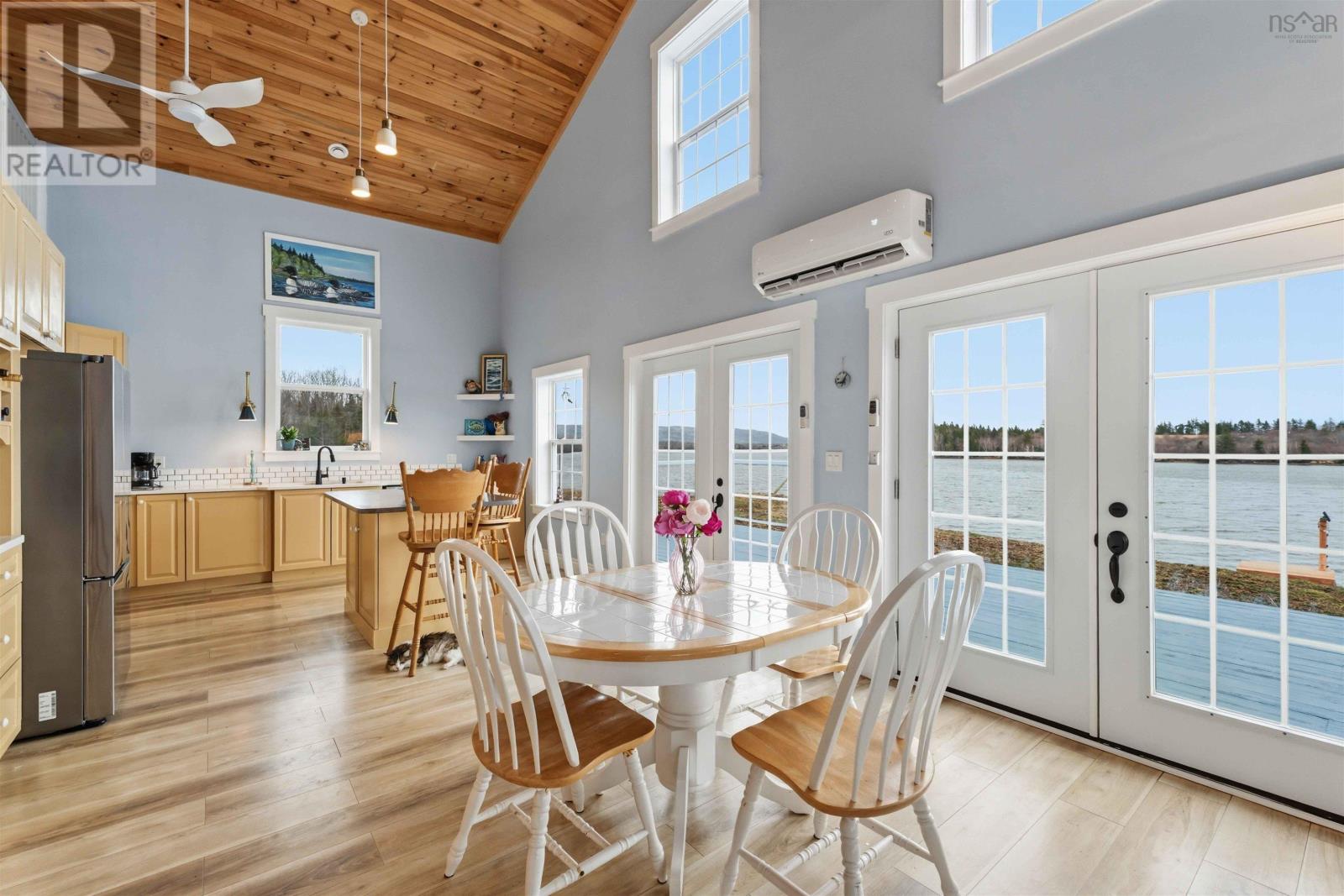 6 Massachusetts Road Property Photo 15