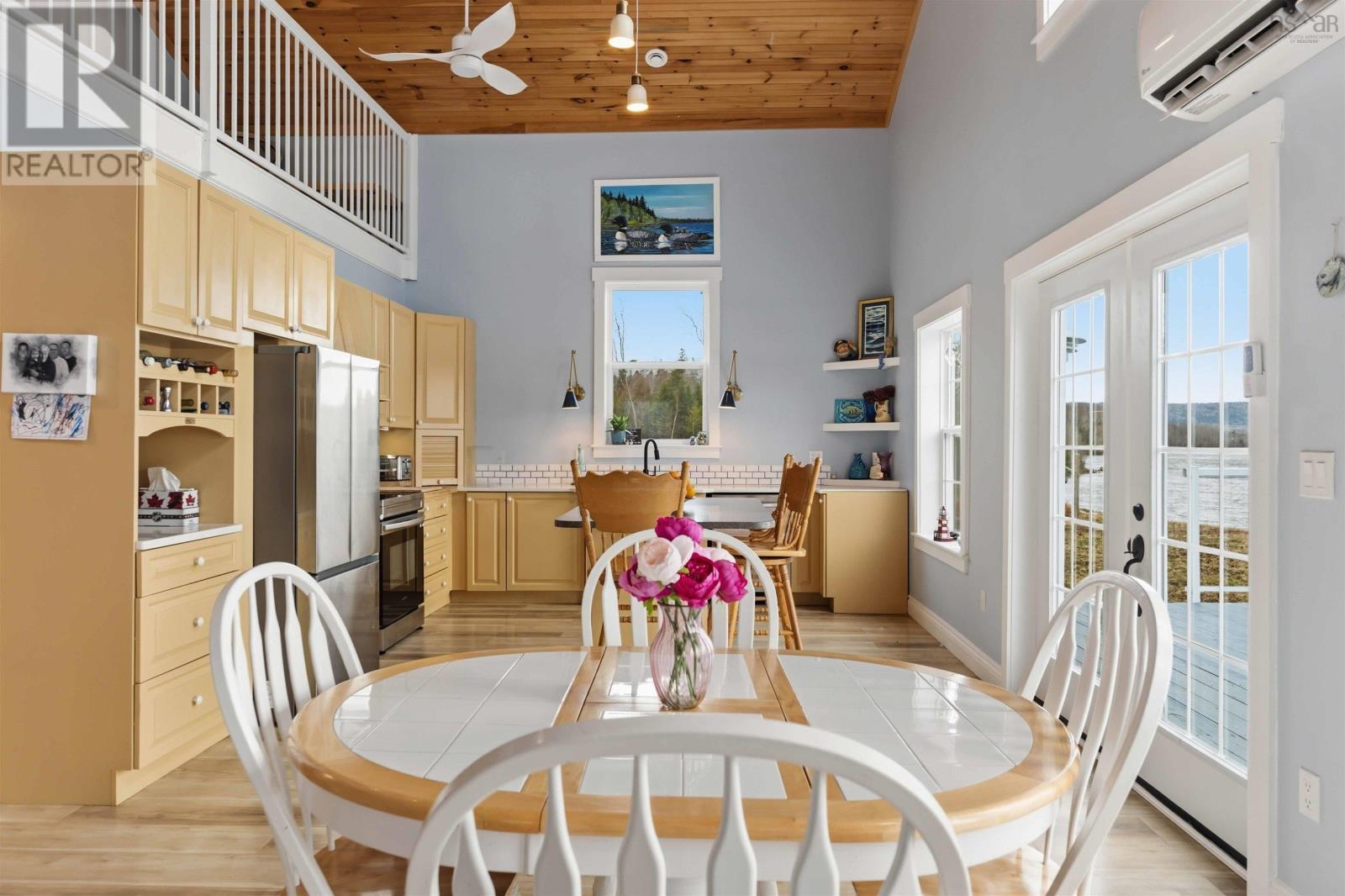 6 Massachusetts Road Property Photo 16