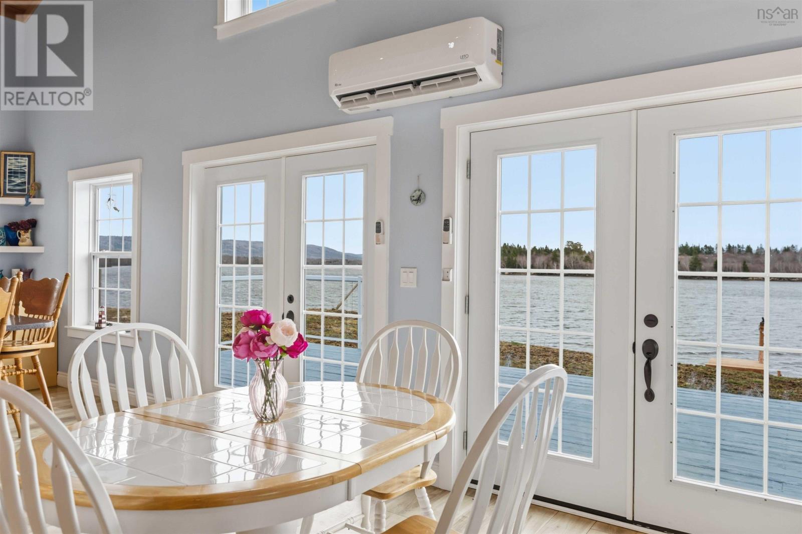 6 Massachusetts Road Property Photo 17