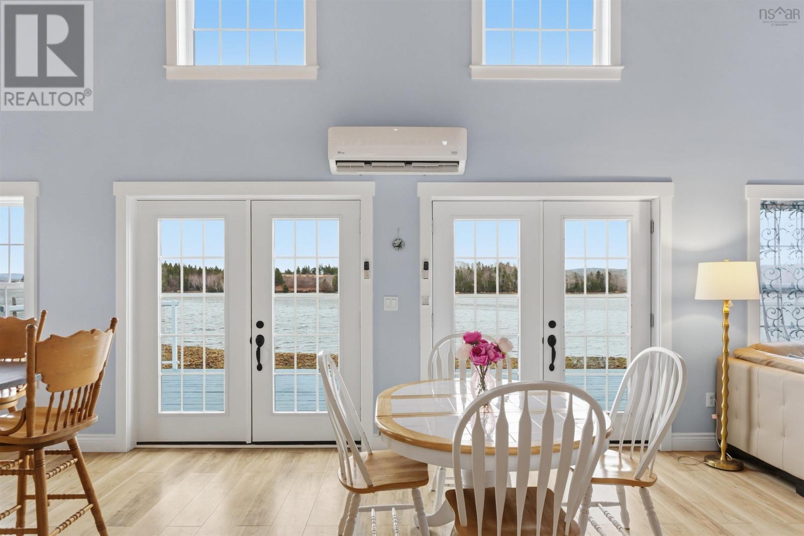 6 Massachusetts Road Property Photo 18