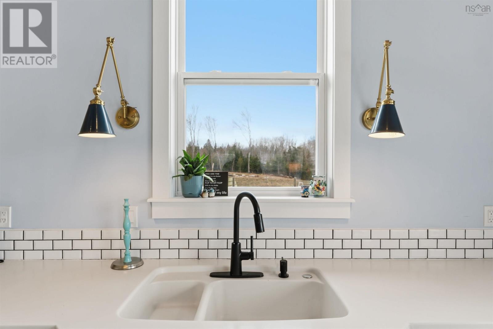 6 Massachusetts Road Property Photo 19