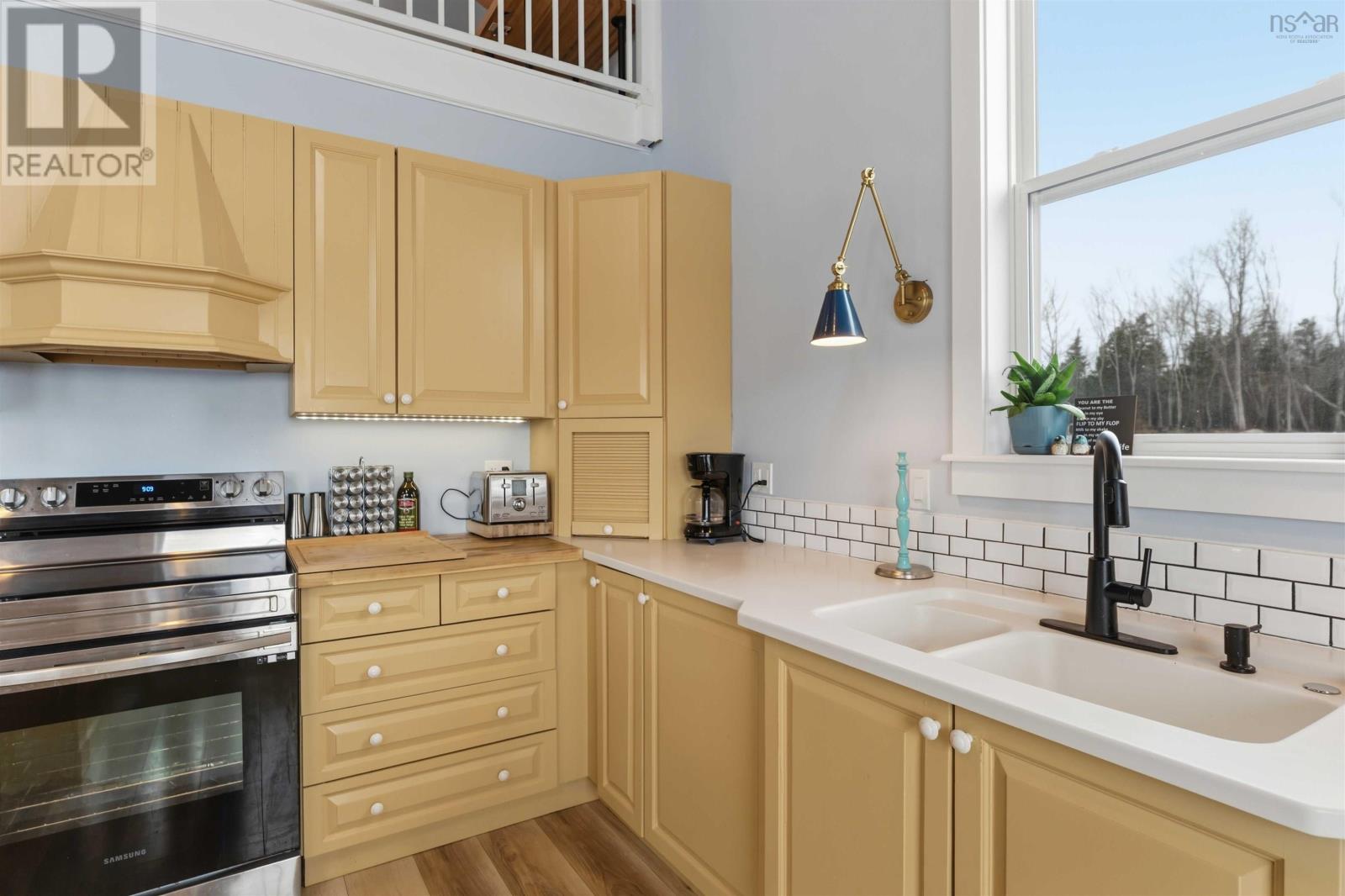 6 Massachusetts Road Property Photo 22