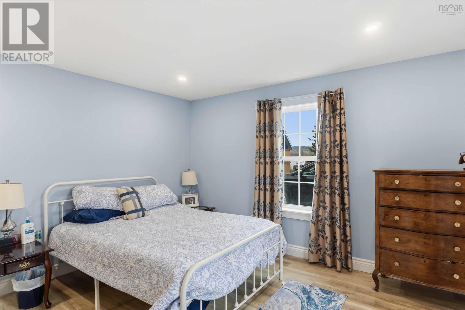 6 Massachusetts Road Property Photo 25