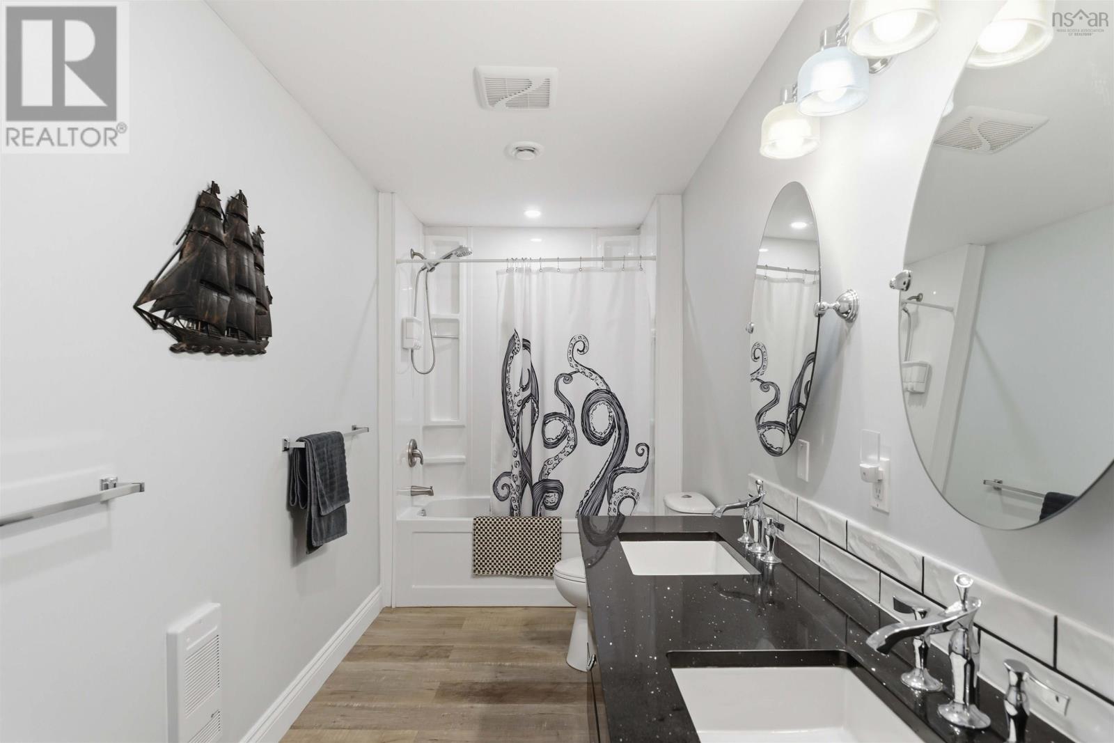 6 Massachusetts Road Property Photo 30