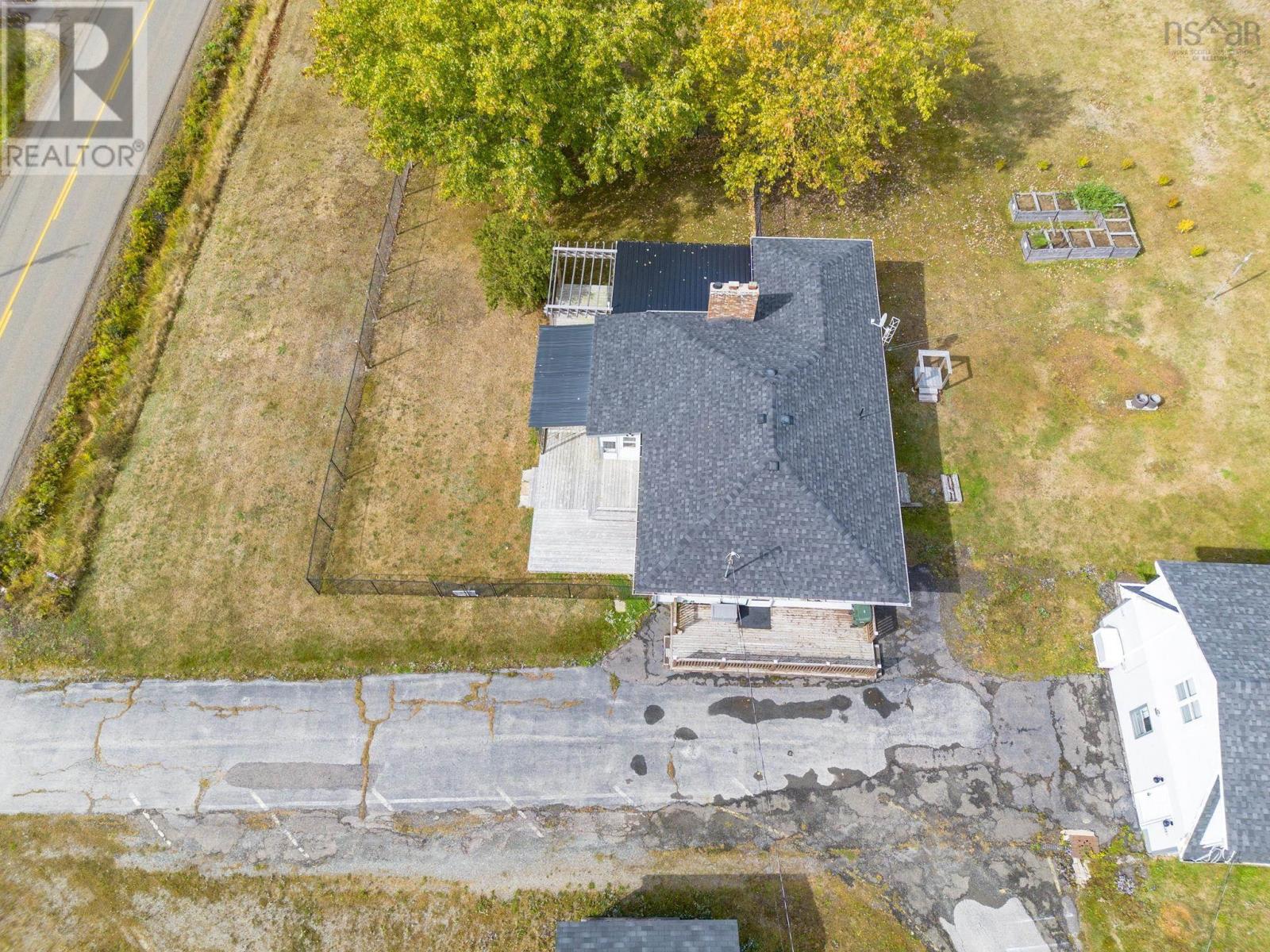 7072 340 Highway Property Photo 2