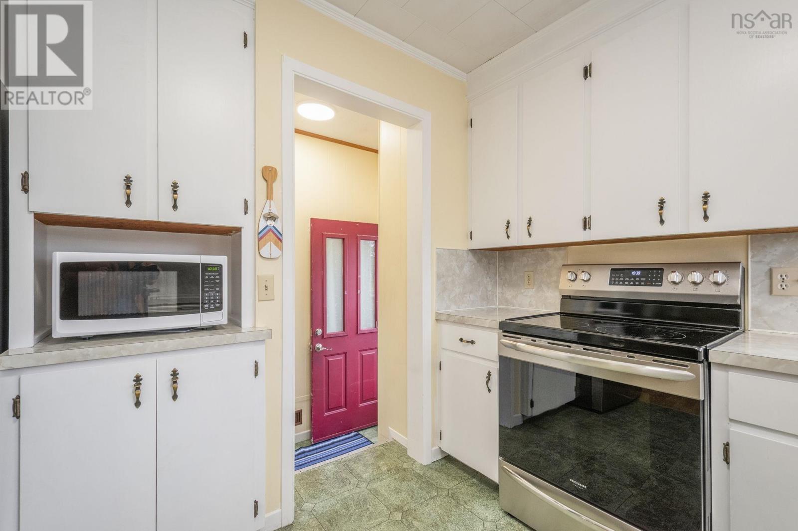 7072 340 Highway Property Photo 4