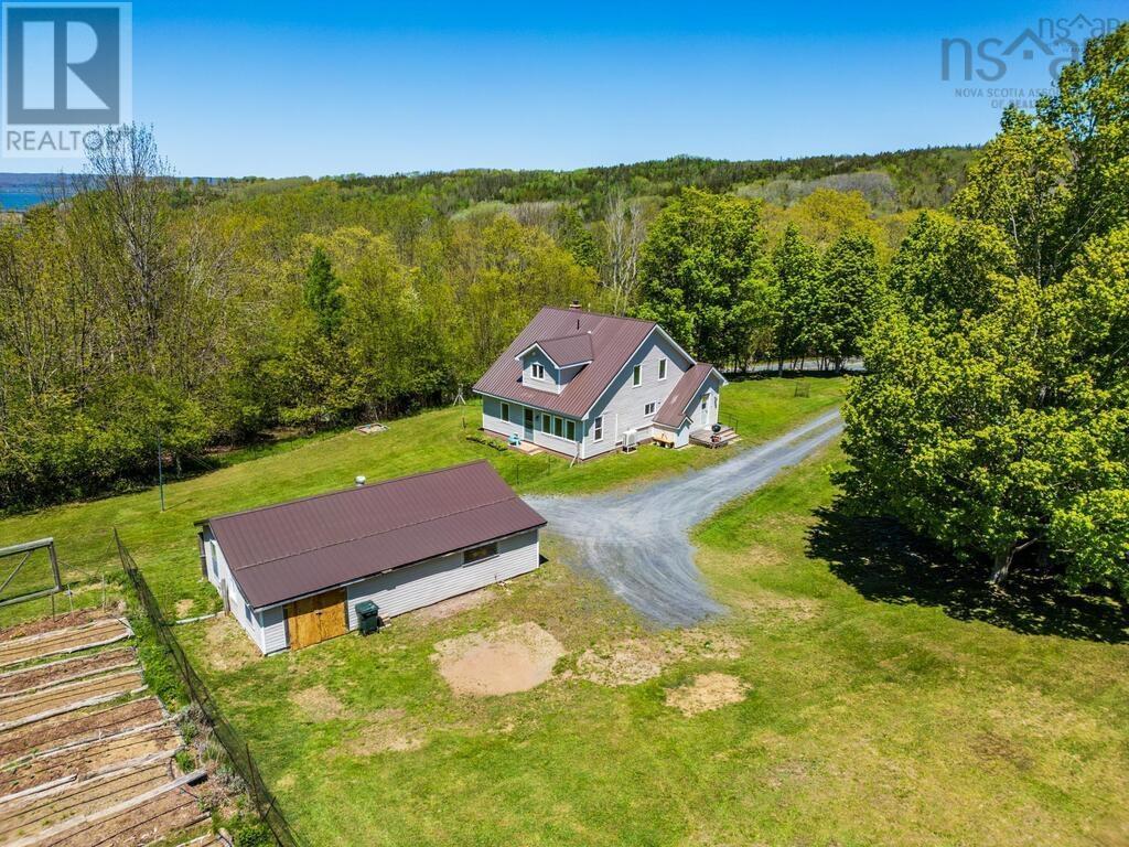 550 River Road Property Photo 1