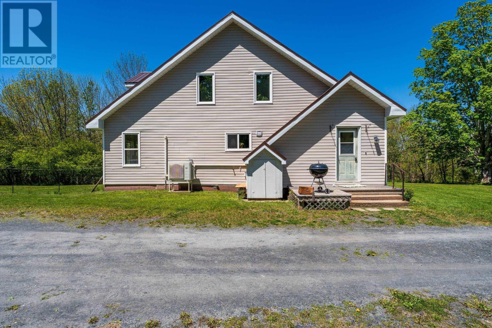 550 River Road Property Photo 5