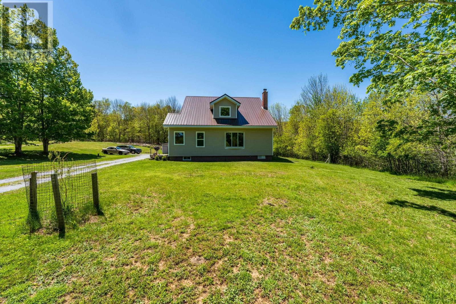 550 River Road Property Photo 8
