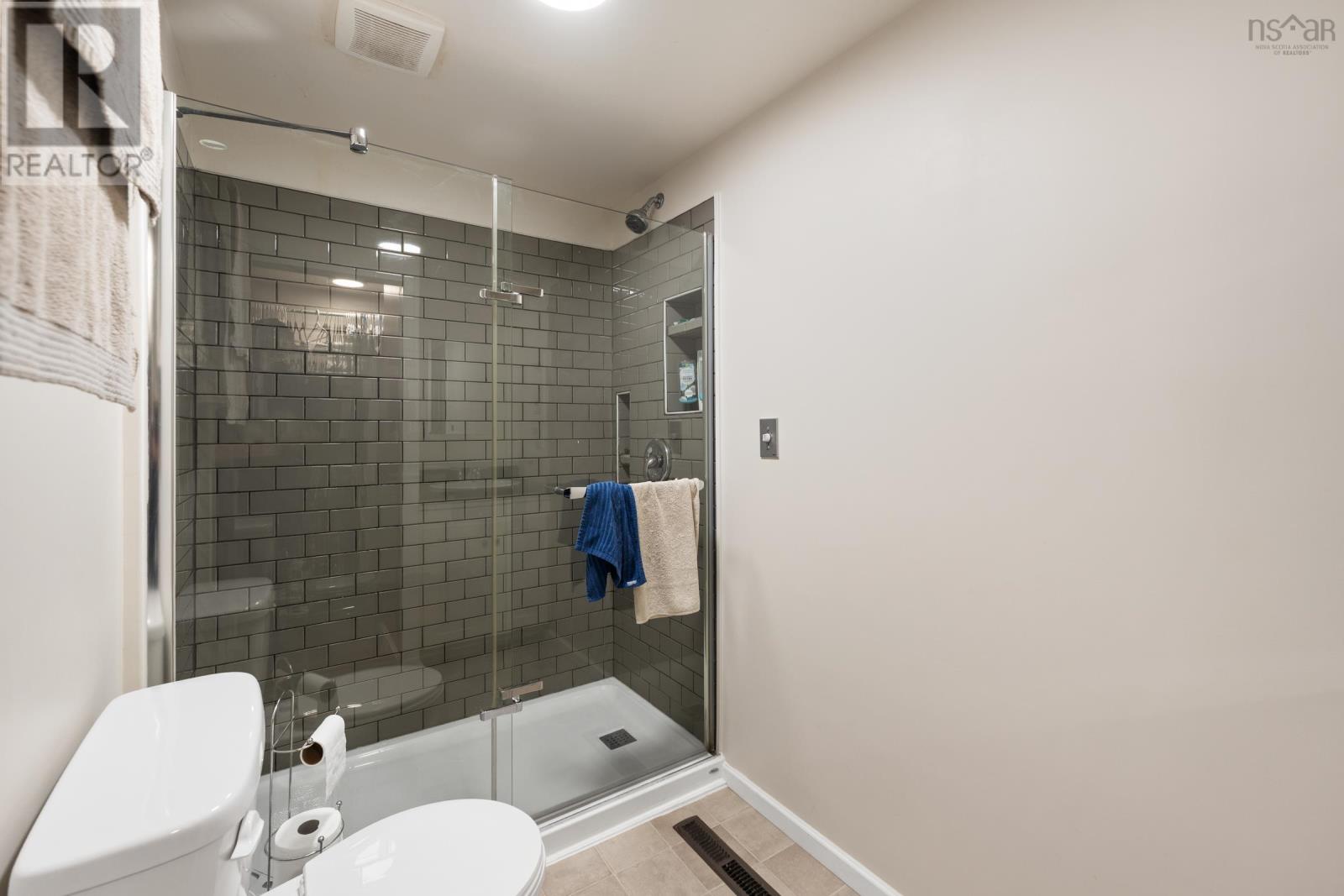 550 River Road Property Photo 39