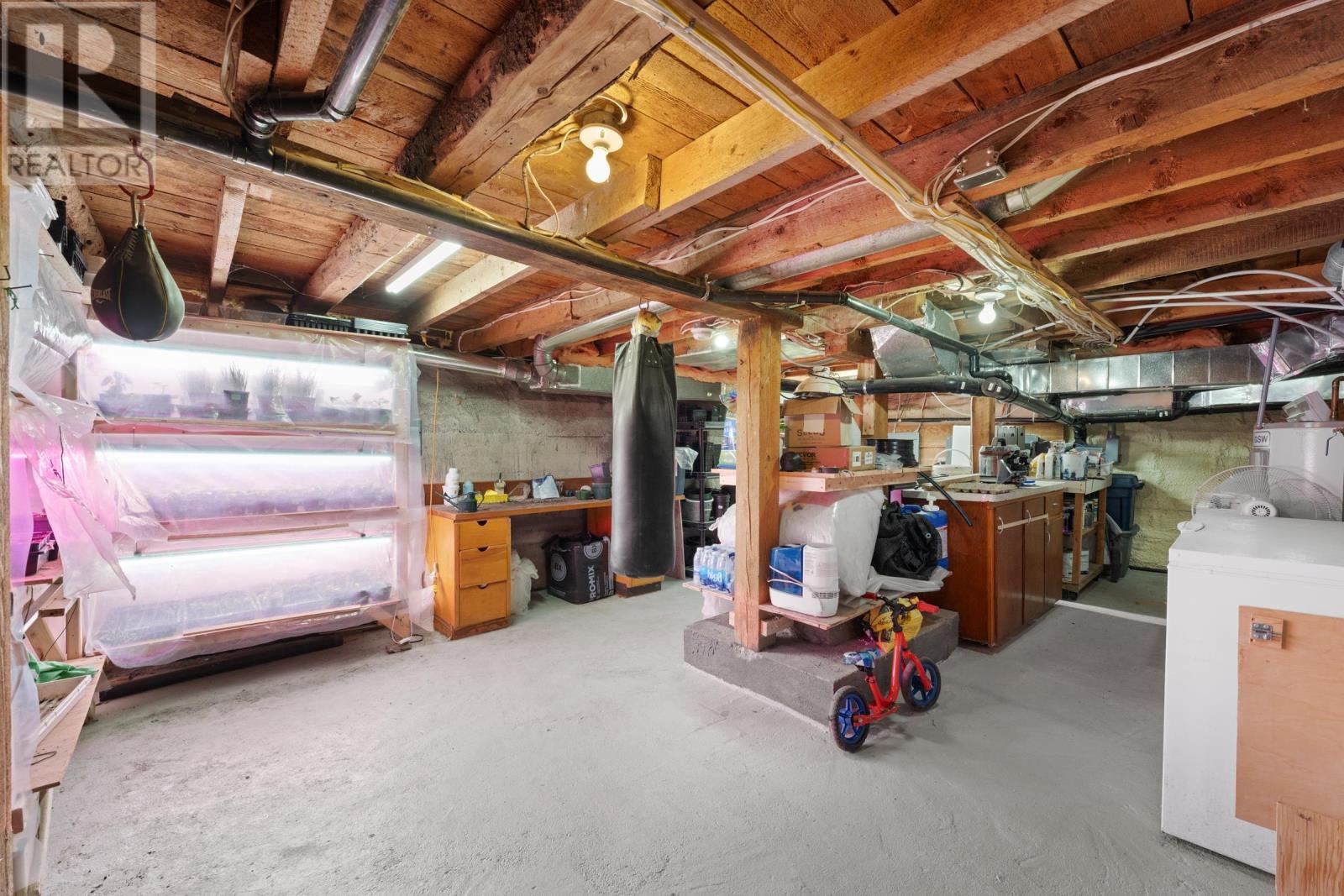 550 River Road Property Photo 42