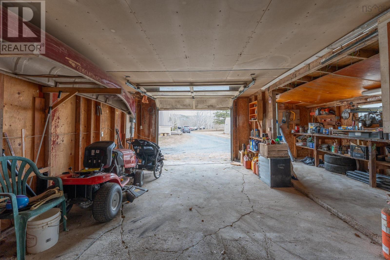 550 River Road Property Photo 46