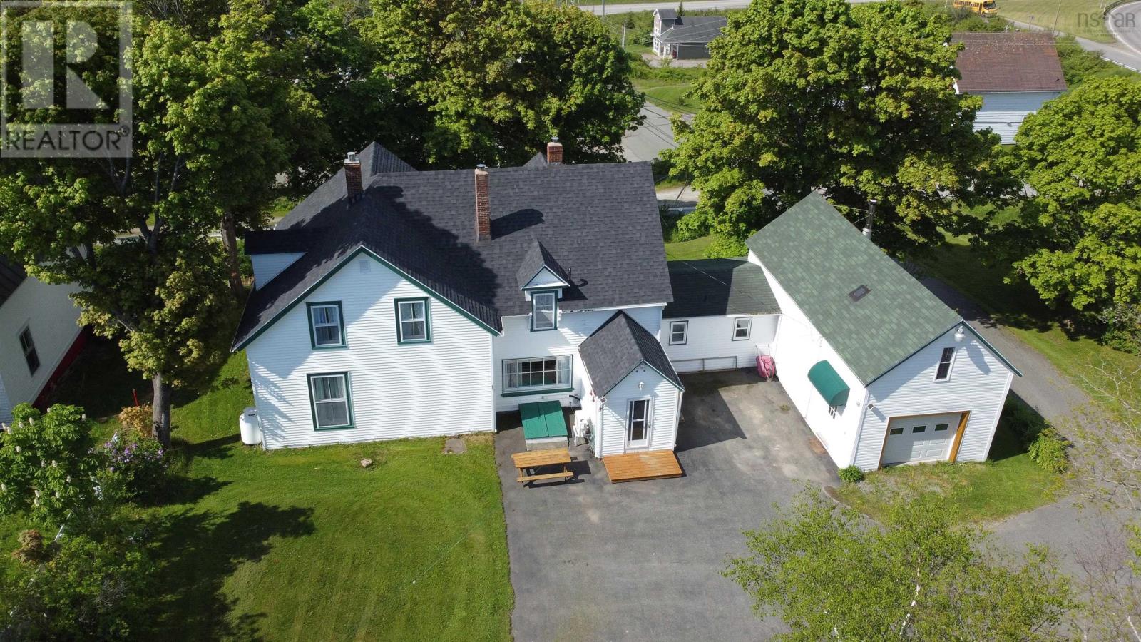 30 Lovers Lane Property Photo 3