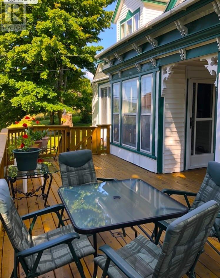 30 Lovers Lane Property Photo 6