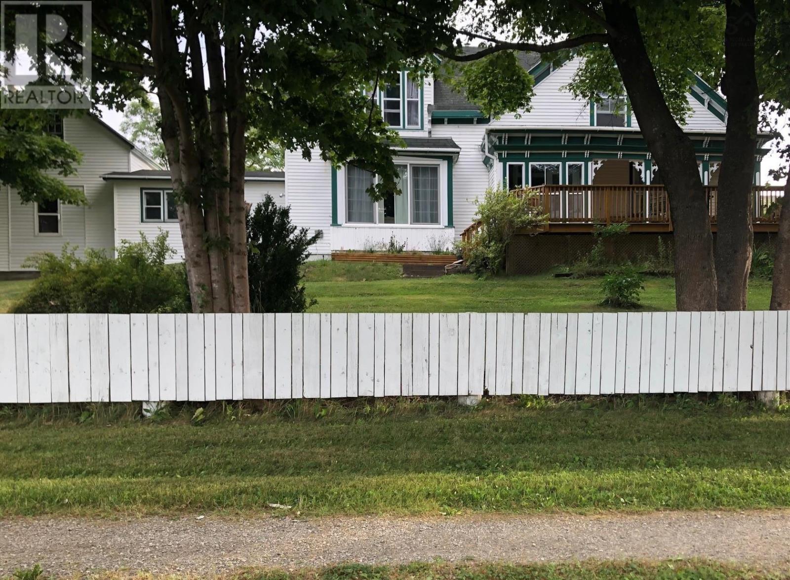 30 Lovers Lane Property Photo 7