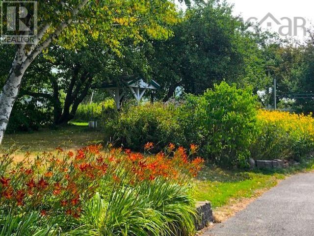 30 Lovers Lane Property Photo 14