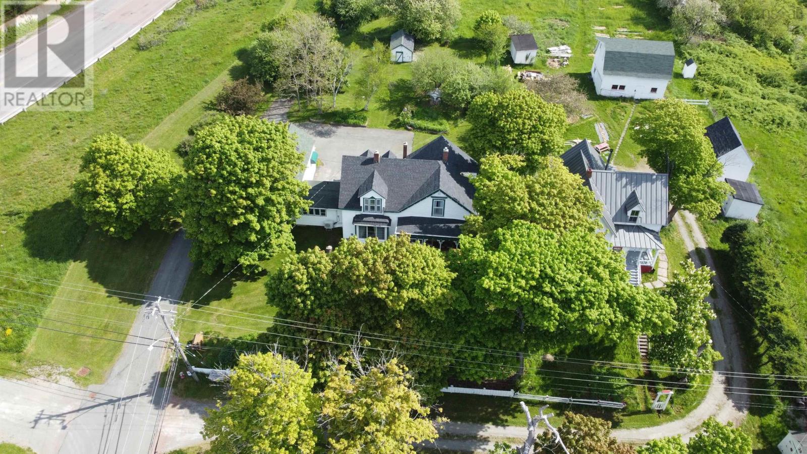 30 Lovers Lane Property Photo 16