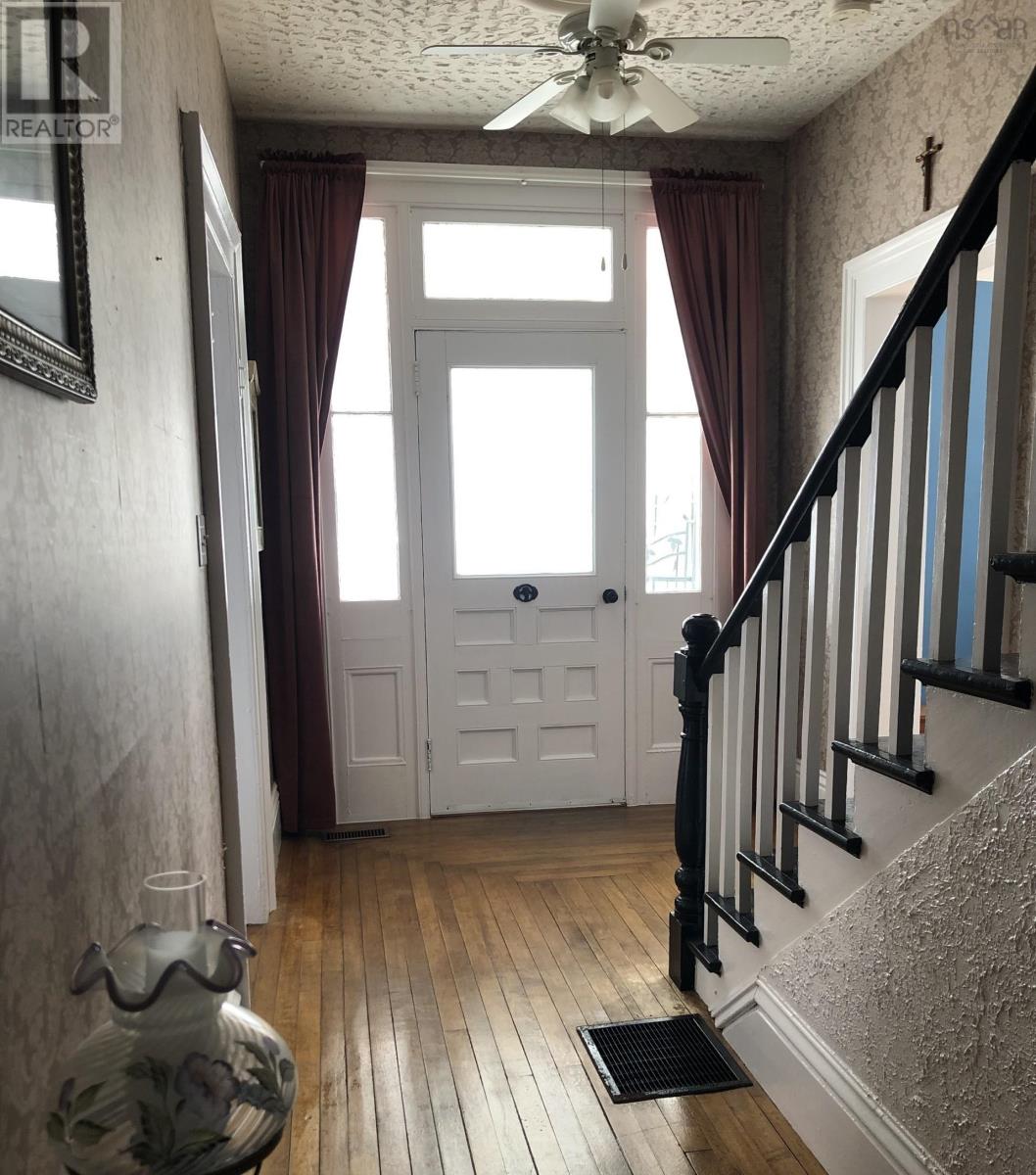 30 Lovers Lane Property Photo 17