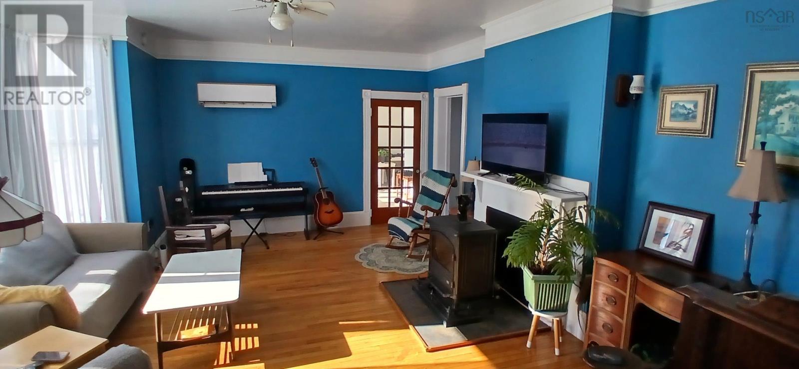 30 Lovers Lane Property Photo 19