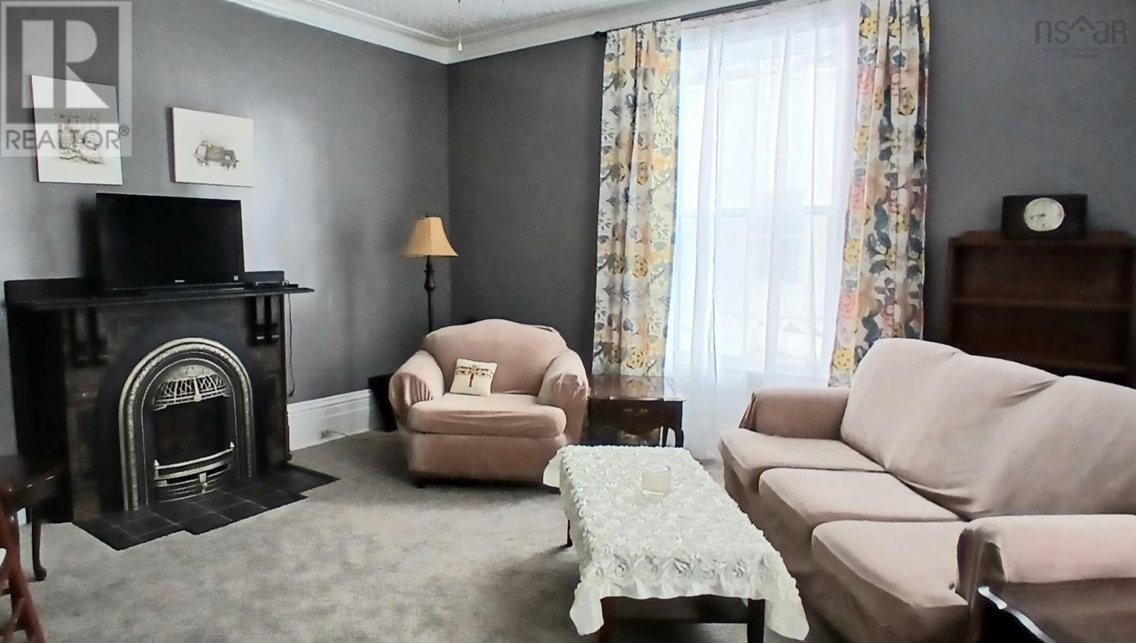30 Lovers Lane Property Photo 22