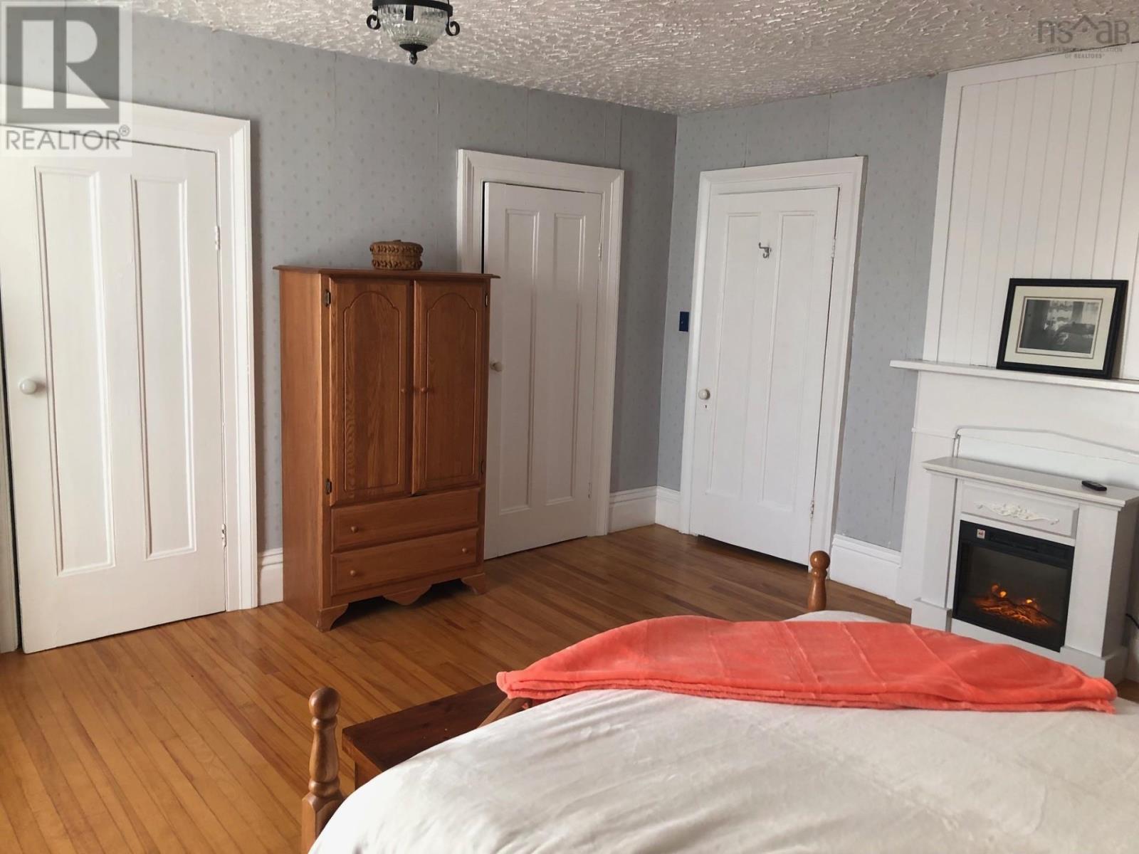 30 Lovers Lane Property Photo 30