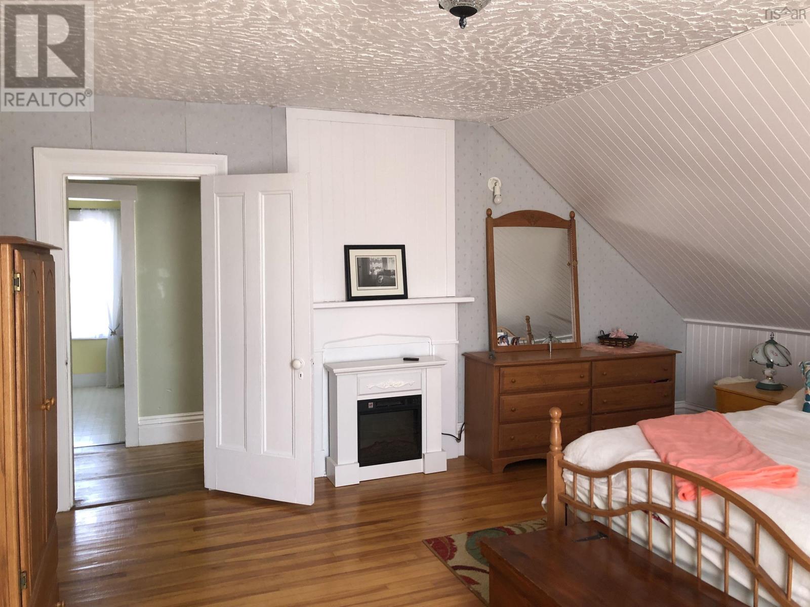 30 Lovers Lane Property Photo 31