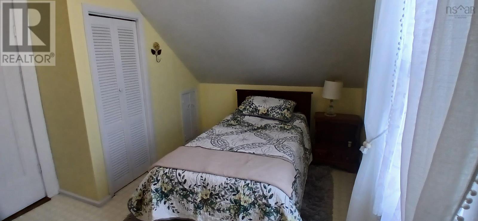 30 Lovers Lane Property Photo 36