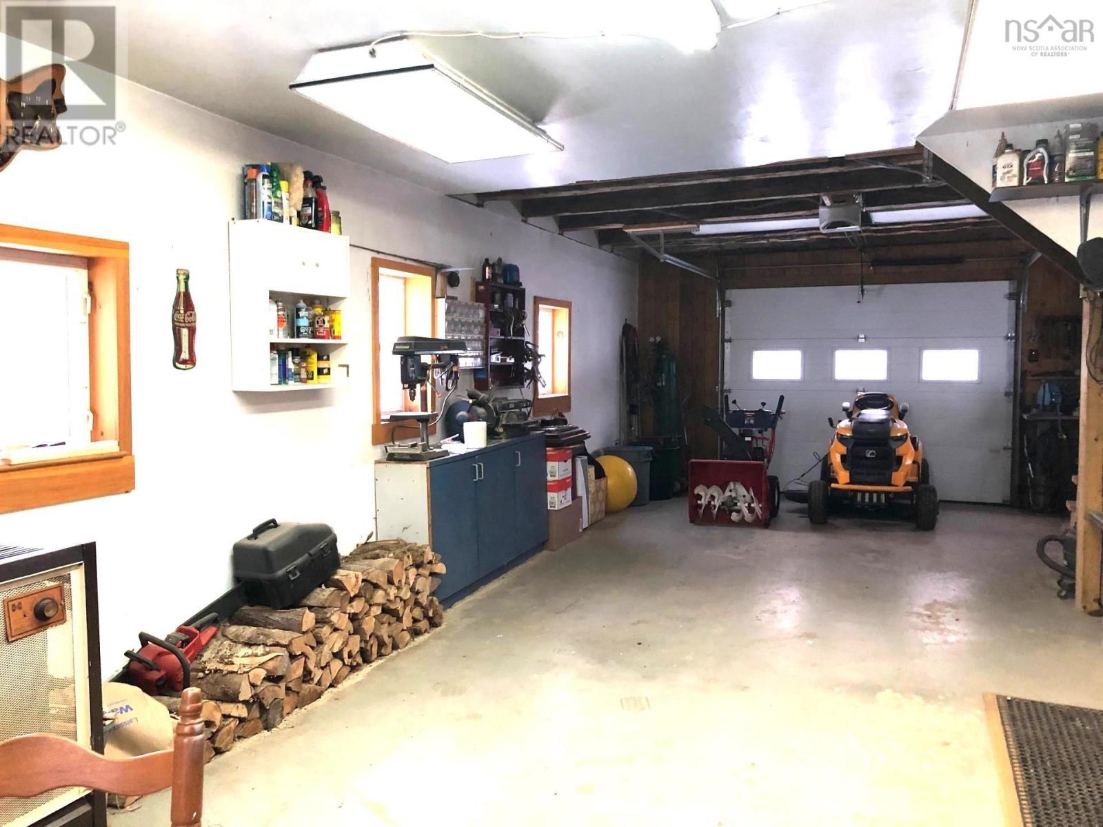 30 Lovers Lane Property Photo 41