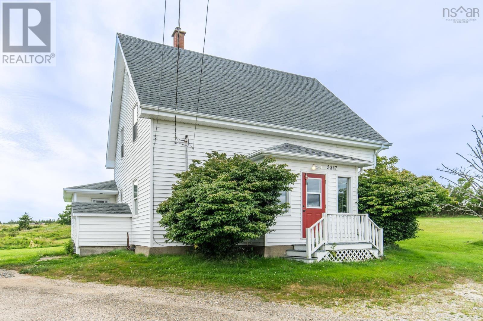 5347 Highway 1 Property Photo 1