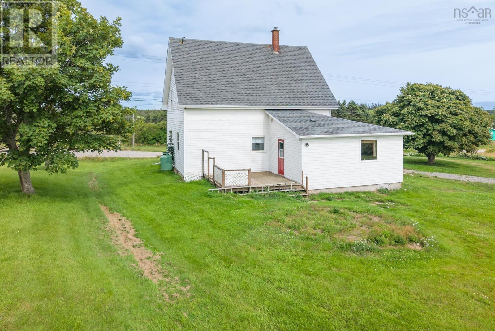 5347 Highway 1 Property Photo 3