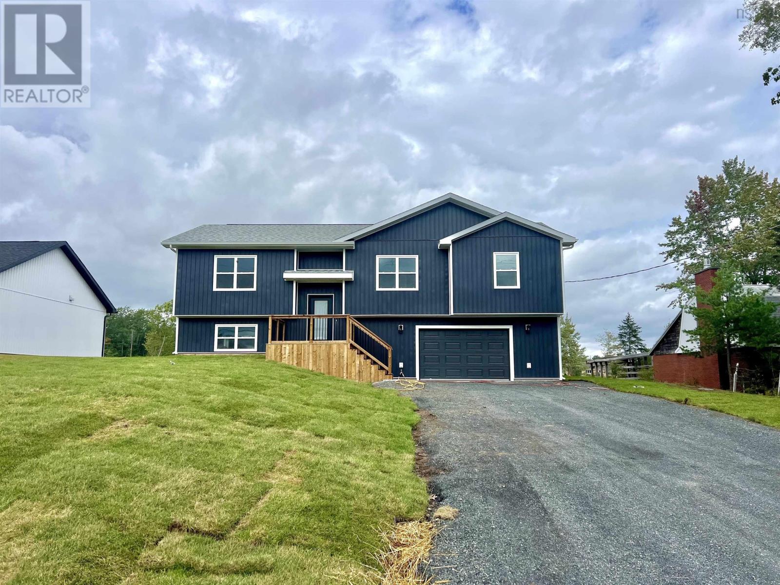 28 Centennial Drive